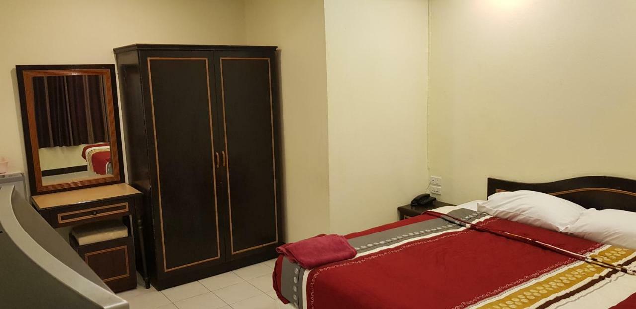 Parinya'S Apartment Pattaya Exterior photo